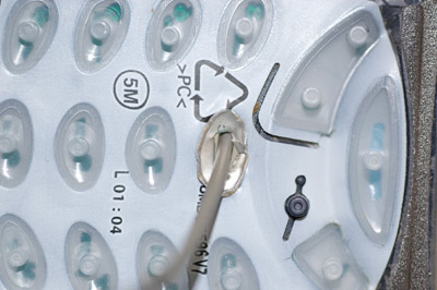 La membrana di gomma che copre i contatti della tastiera